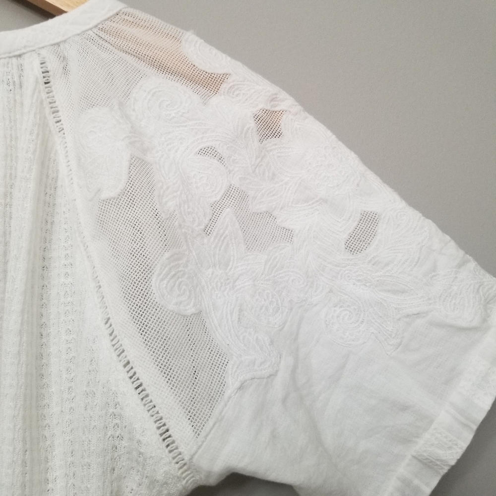 Lucky Brand White Embroidered Floral Sleeve Top - Picture 8 of 8